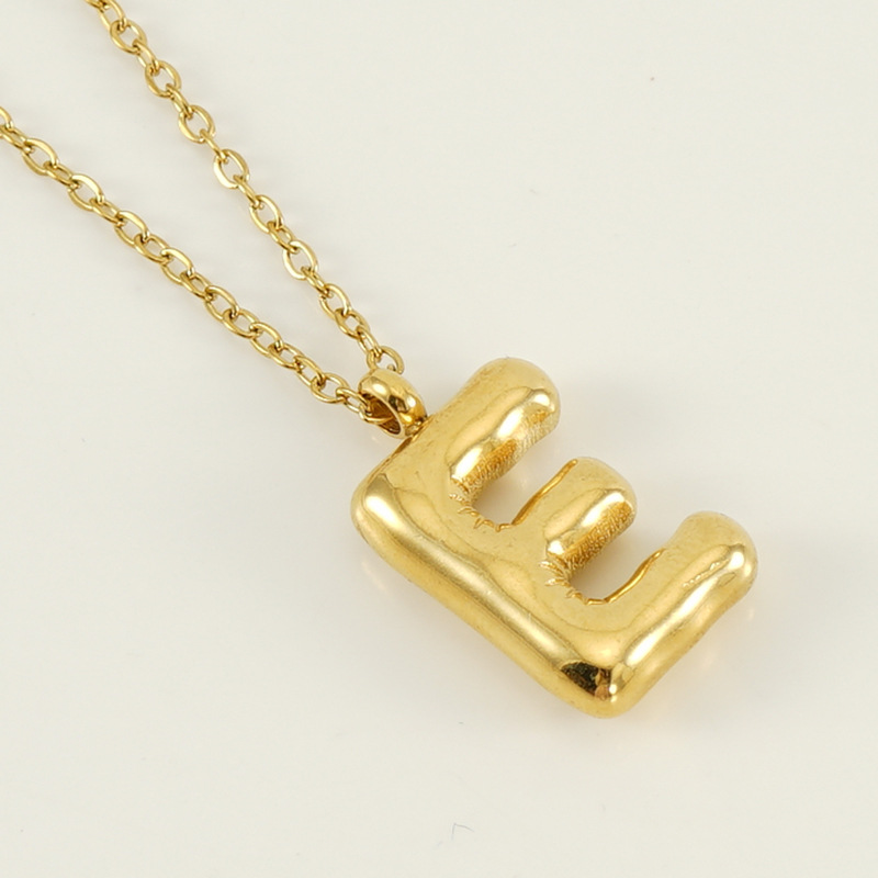 Gold / 1 pezzo semplice serie semplice lettera E acciaio inossidabile placcato oro 18K collane con ciondolo da donna Immagine5